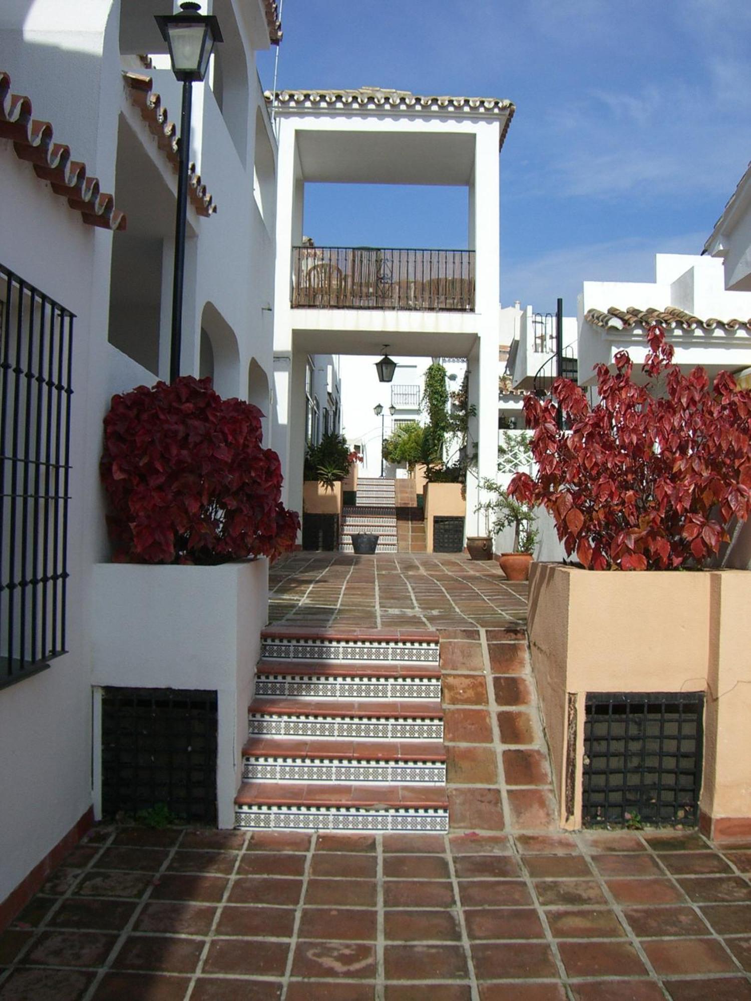 Playa Golf Aparthotel Benalmádena Exterior photo